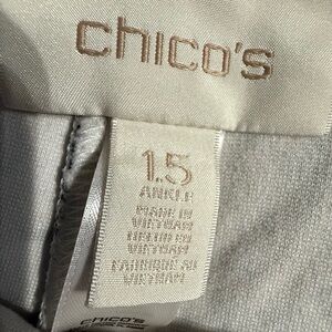 Chico's Cream design leggings/pants, Sz is a 1.5 which is a 10-12